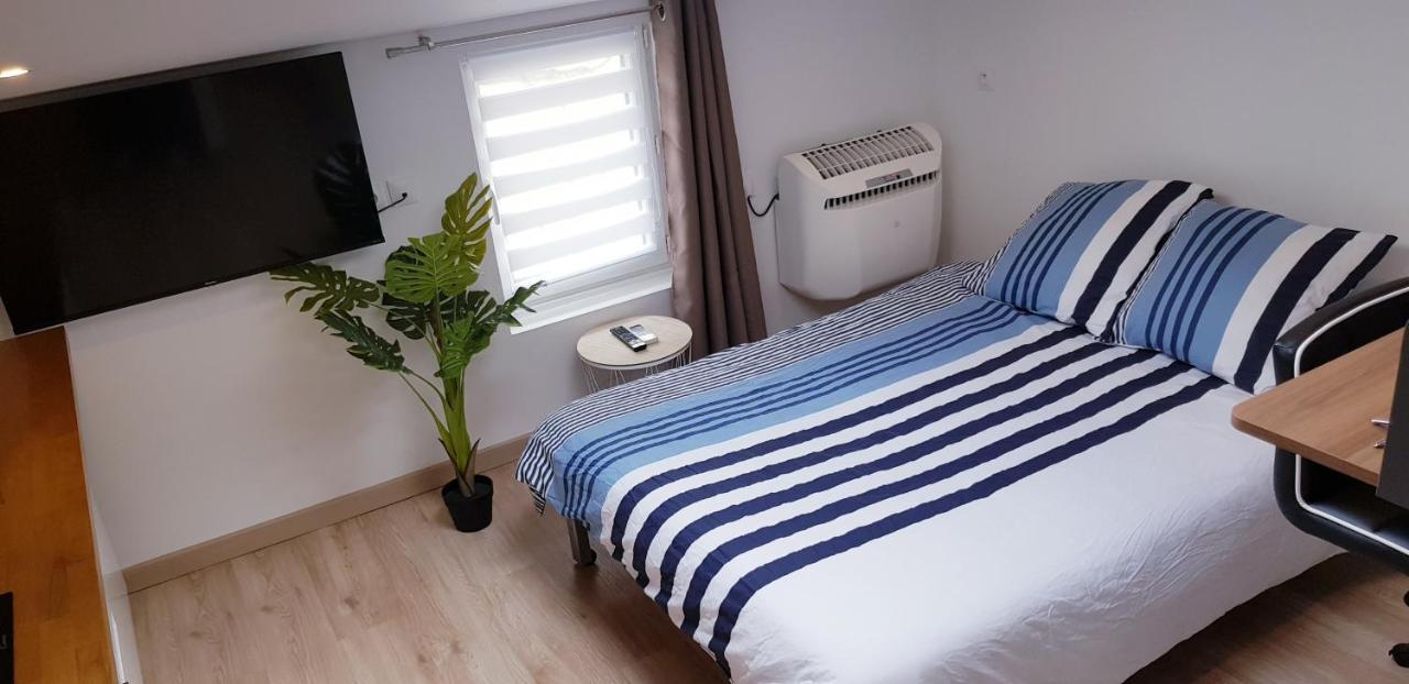 Escapade Niortaise - Studios Climatises Hyper-Centre De Niort Ngoại thất bức ảnh